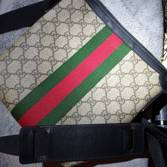Gucci - Picture 6 of 6